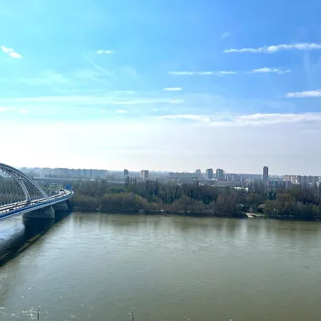 Luxury Aparment In Eurovea Tower