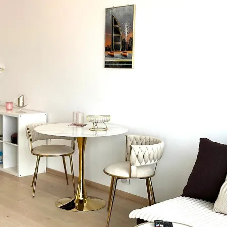 Luxury Aparment In Eurovea Tower Lägenhet