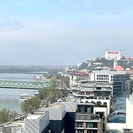 Lägenhet Luxury Aparment In Eurovea Tower Bratislava