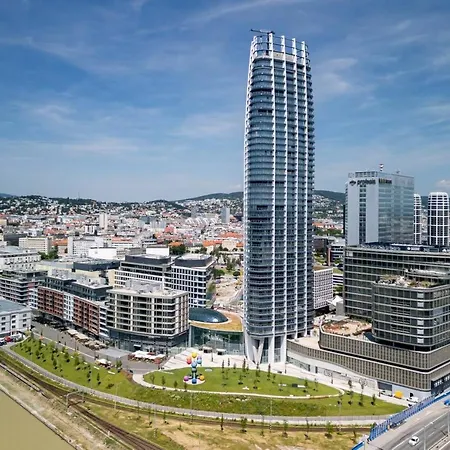 Luxury Aparment In Eurovea Tower Apartamento *