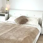 Luxury Aparment In Eurovea Tower *